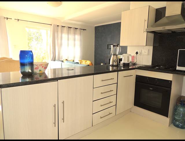 3 BEDROOM TOWNHOUSE FOR SALE IN WILGEHEUWEL
